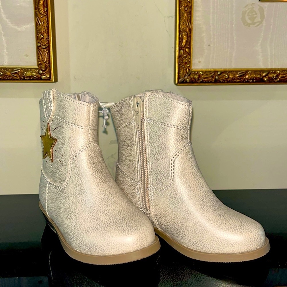 Old Navy New Size 5 Star cowboy boots
